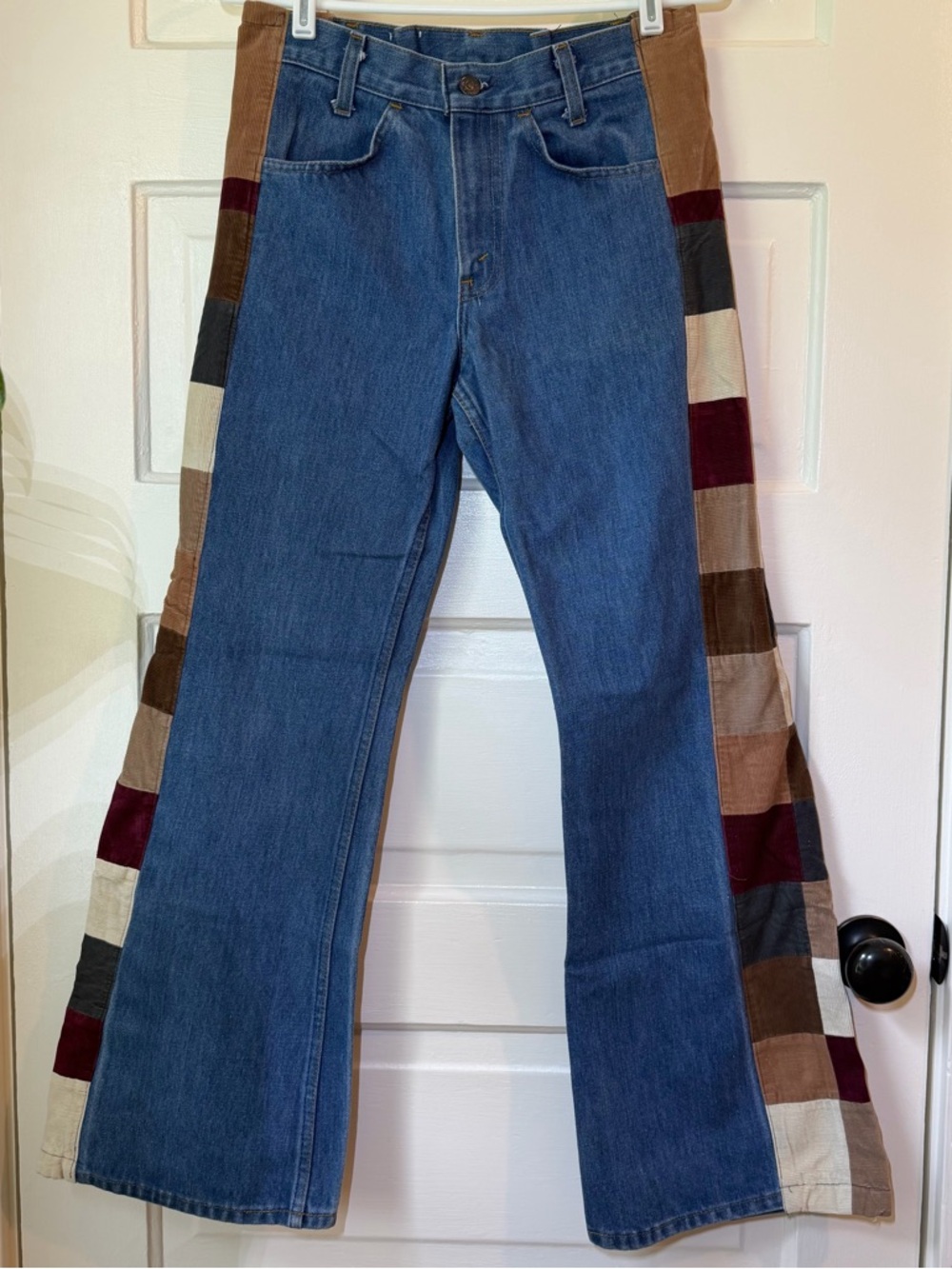 ✨Vintage Levi's Blue Jeans w/Custom One Of A Kind Earthtone Patch Side Panels✨